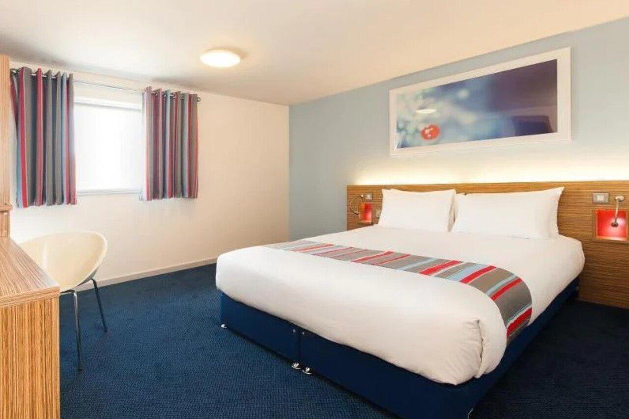 Travelodge Bromborough Port Sunlight Extérieur photo