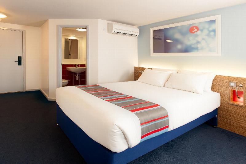 Travelodge Bromborough Port Sunlight Extérieur photo